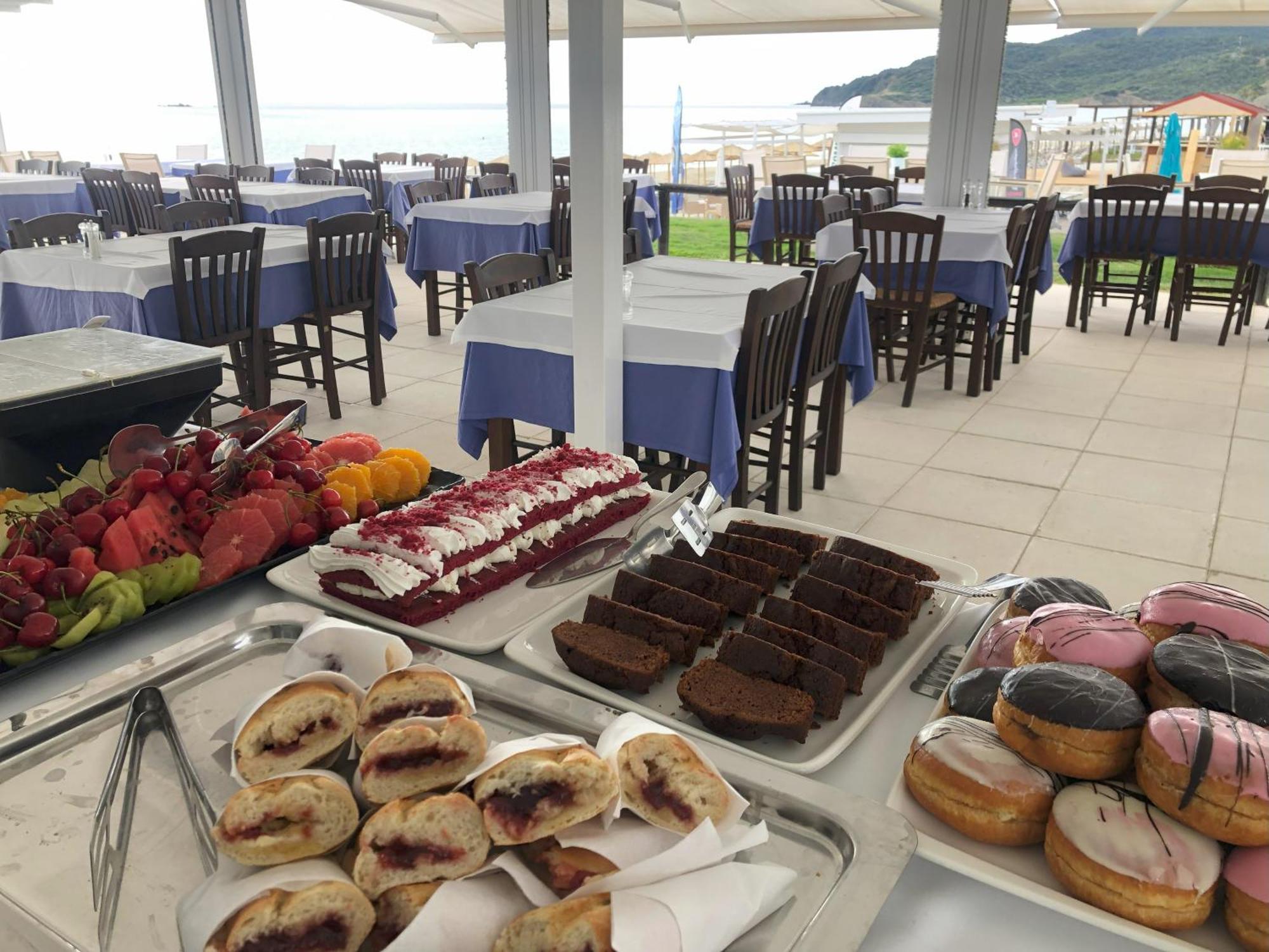 Blue Senses Hotel Сарти Екстериор снимка